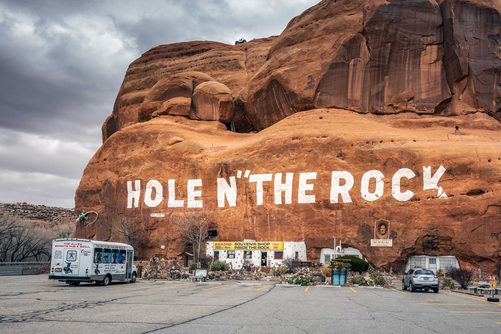 Utah Hole n the rock
