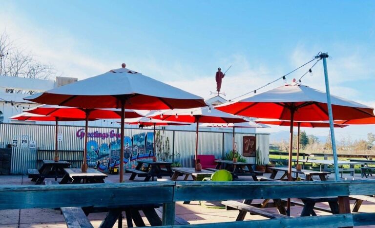 Lou’s Luncheonette, a great place for breakfast or lunch.