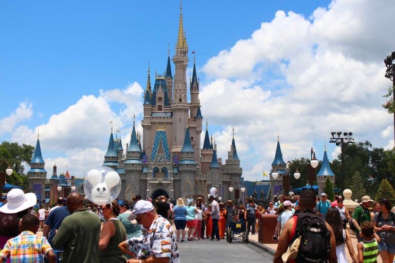 theme parks in florida magic kingdom