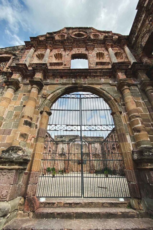 places to visit in Panama City content santo domingo church