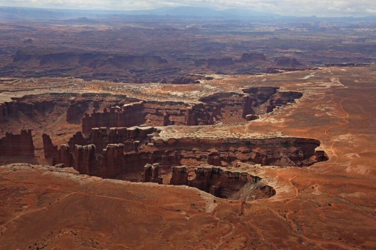 best canyonlands national park hike to monument basin