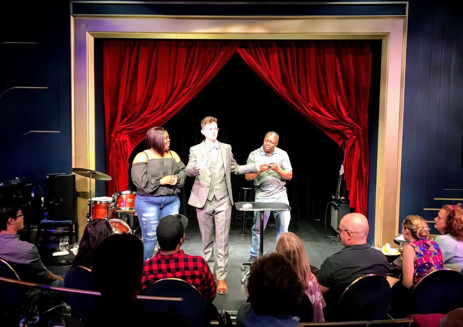 what to do in chicago magic lounge