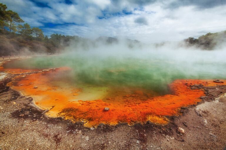 things to do in new zealand wai o tapu hot pools