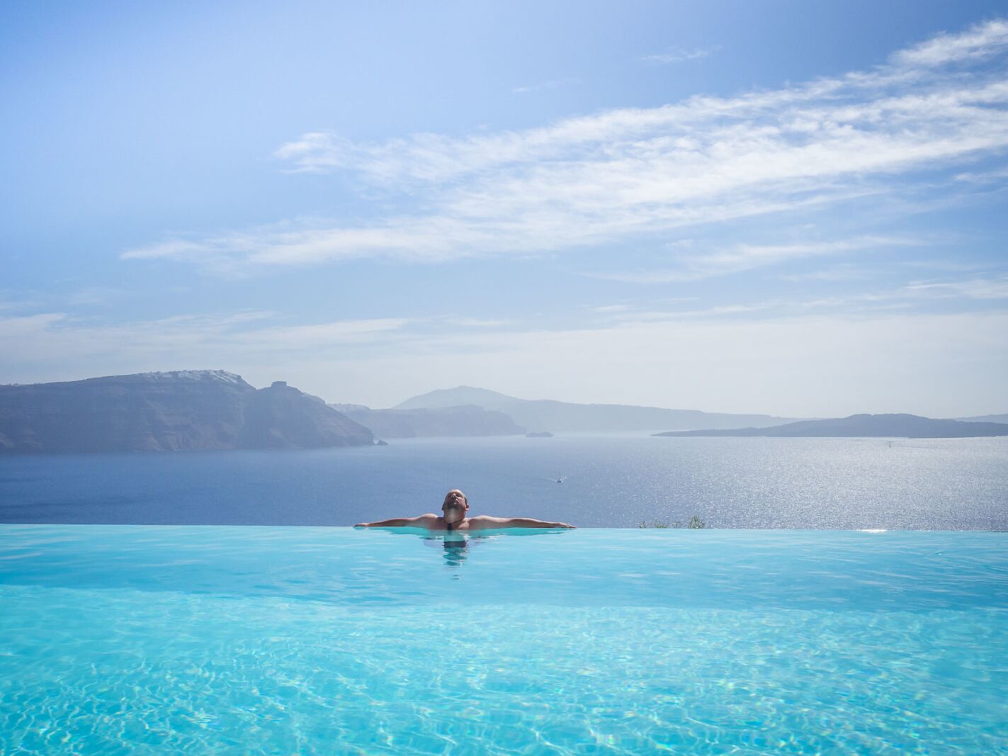 The best Greek islands of Santorini