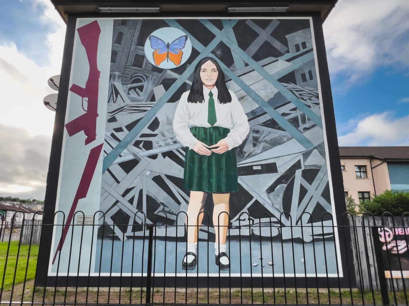 Best things to do in Derry Bloody sunday Anette