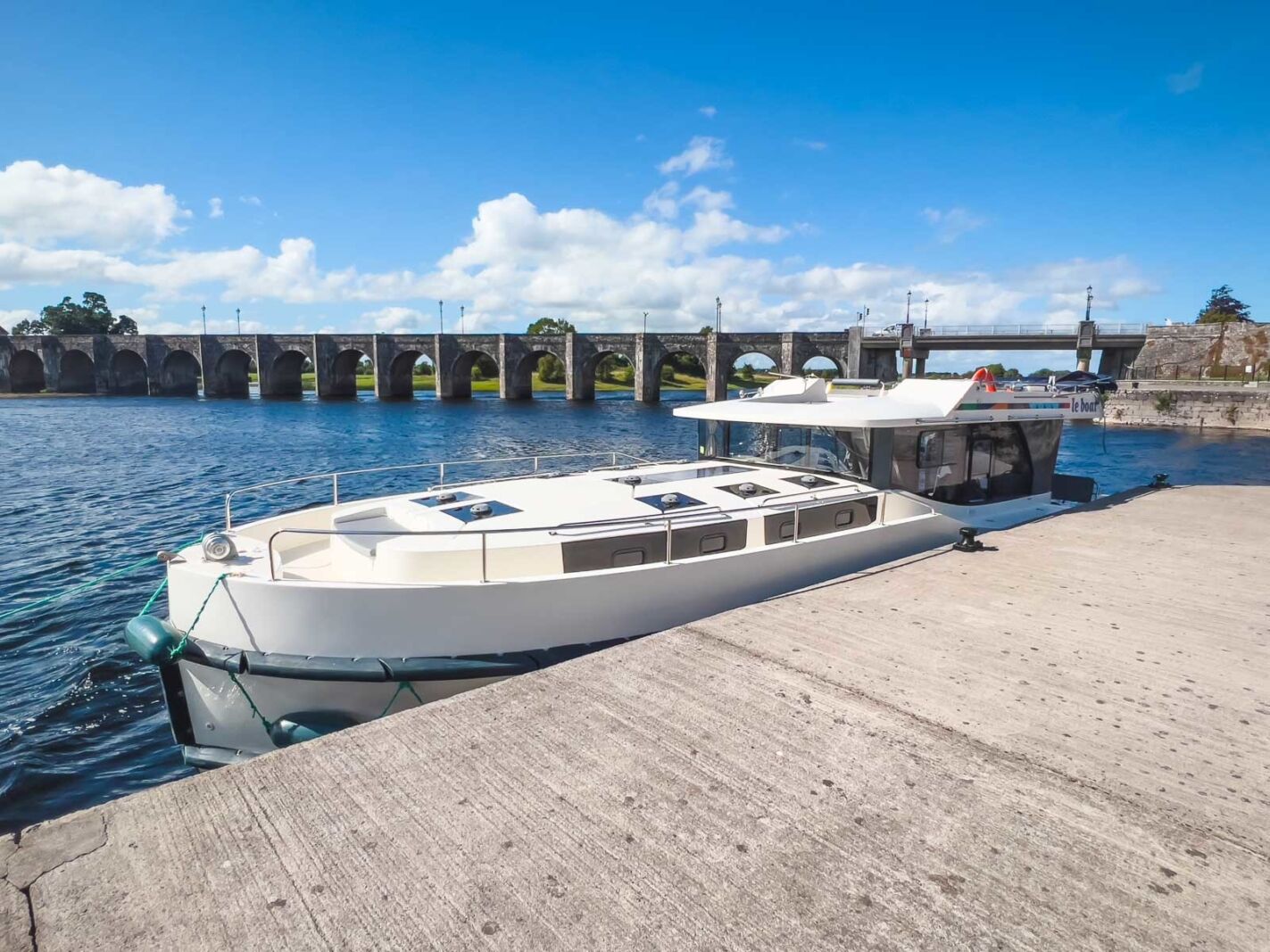 Cruise on the Shannon River Shannonbridge