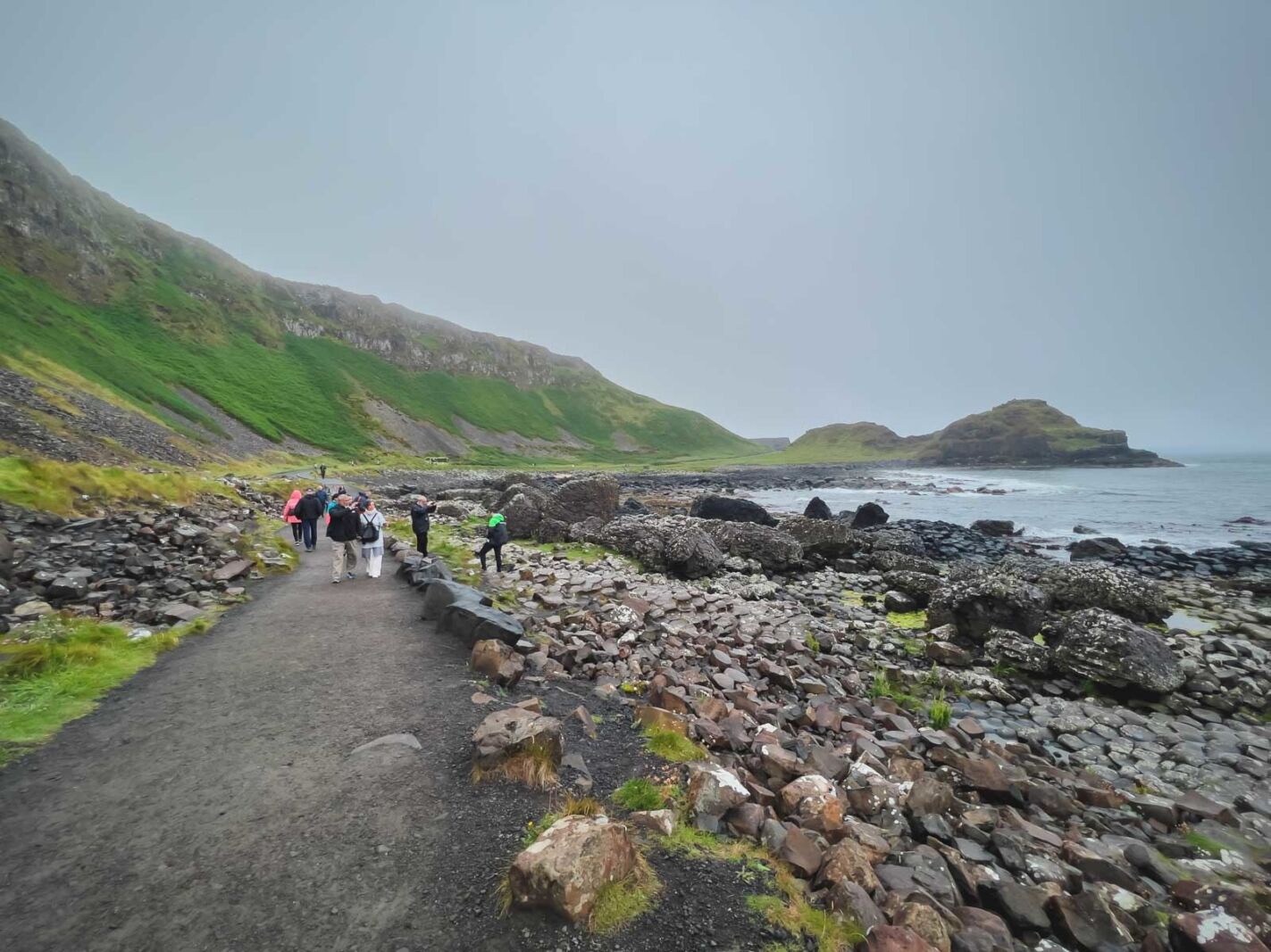 How to visit the Giants Causeway walking trails