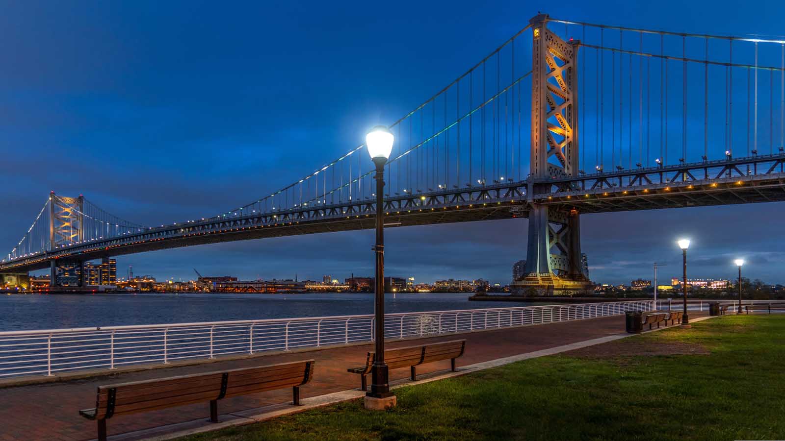 Best things to do in Philadelphia Benjamin Franklin Bridge