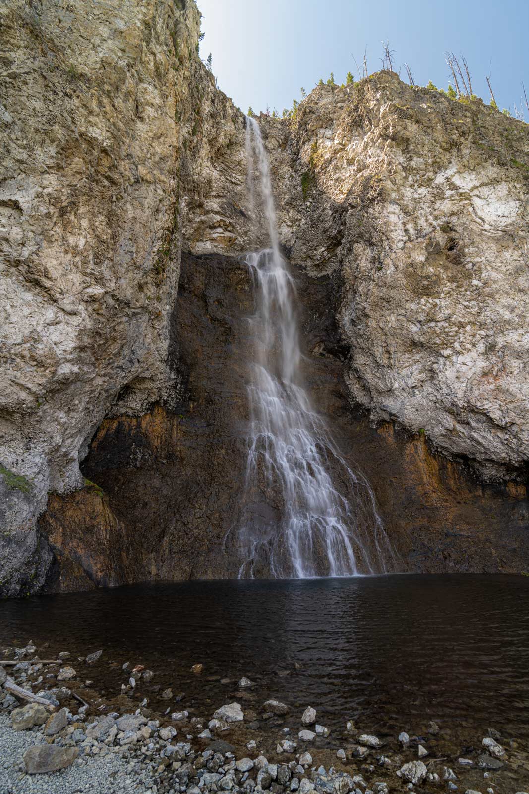 Firy Falls Hiking trail in Yellowstone National Park