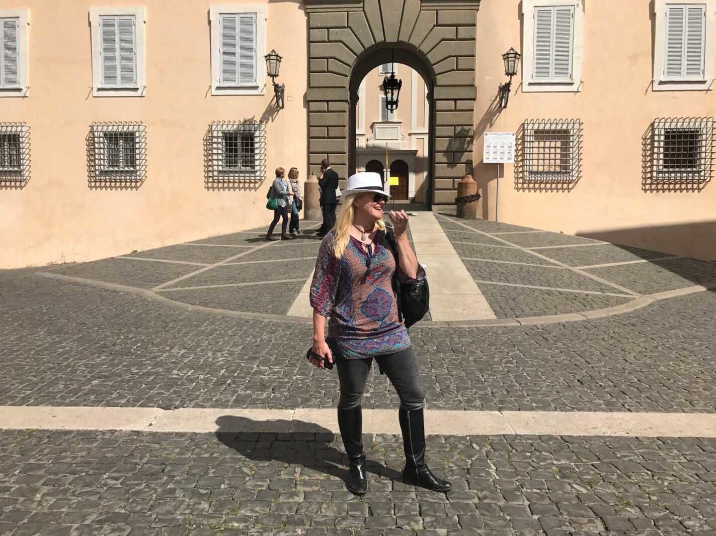 running online businesses even while sightseeing