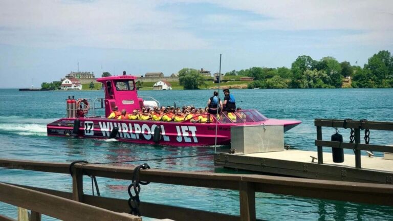 things to do in Canada, whirlpool jetboat in niagara falls