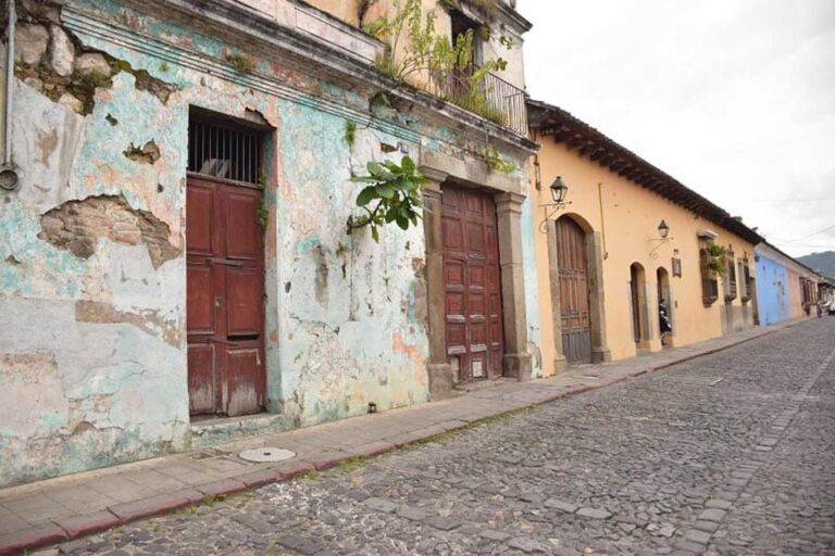 things to do in guatemala streets of antigua guatemala