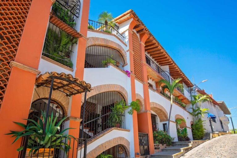 things to do in puerto vallarta walking tour